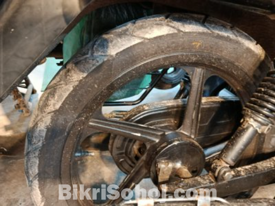 APOLO/ JK Brand এর একদম নতুন 90/90 r18 সাইজের পিছনের টায়ার